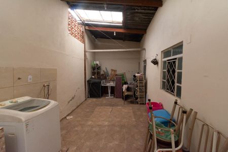 Casa à venda com 200m², 2 quartos e 5 vagasCasa1 - Area de Serviços