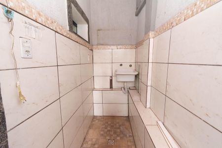 Casa à venda com 200m², 2 quartos e 5 vagasKitnet - Área de Serviços