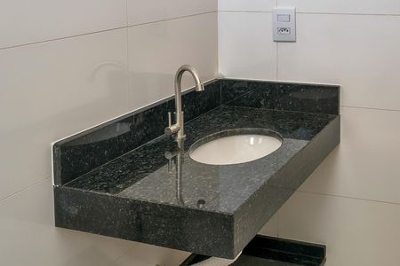 Apartamento para alugar com 102m², 2 quartos e 2 vagas Apartamento para alugar com 102m², 2 quartos e 2 vagasBanheiro da Suíte