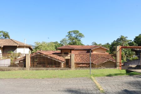 Casa de Condomínio para alugar com 3 quartos, 362m² em Chácara Represinha, Cotia