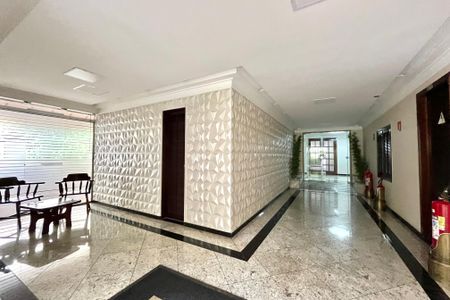 Apartamento à venda com 48m², 2 quartos e 1 vaga Apartamento à venda com 48m², 2 quartos e 1 vagaHall social