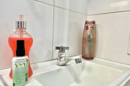 Apartamento à venda com 48m², 2 quartos e 1 vaga Apartamento à venda com 48m², 2 quartos e 1 vagaBanheiro