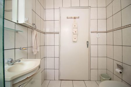 Casa à venda com 157m², 2 quartos e 2 vagas Casa à venda com 157m², 2 quartos e 2 vagasBanheiro 2