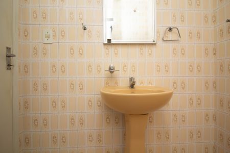 Casa à venda com 157m², 2 quartos e 2 vagas Casa à venda com 157m², 2 quartos e 2 vagasBanheiro 1