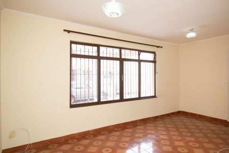 Casa à venda com 157m², 2 quartos e 2 vagas Casa à venda com 157m², 2 quartos e 2 vagasSala