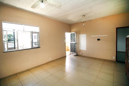 Sala de casa para alugar com 3 quartos, 100m² em Vigário Geral, Rio de Janeiro