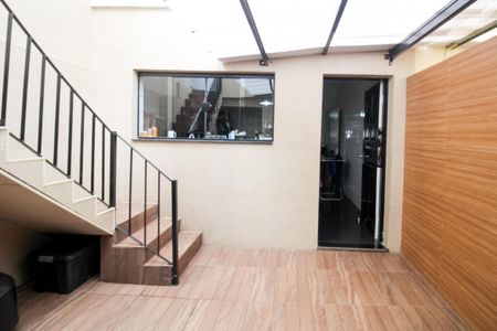 Casa à venda com 120m², 4 quartos e 1 vagaQuintal