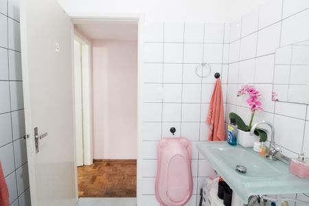 Casa à venda com 120m², 4 quartos e 1 vagaBanheiro