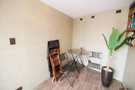 Casa à venda com 120m², 4 quartos e 1 vagaÁrea gourmet