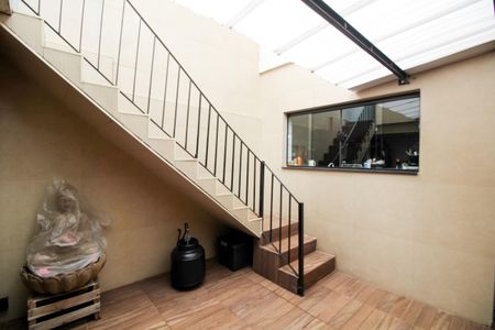 Casa à venda com 120m², 4 quartos e 1 vagaQuintal