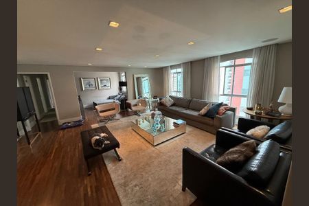 Apartamento à venda com 3 quartos, 167m² em Vila Sofia, São Paulo