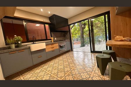 Casa à venda com 3 quartos, 189m² em Vila Madalena, São Paulo