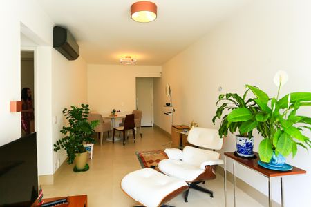 Apartamento à venda com 68m², 2 quartos e 1 vaga Apartamento à venda com 68m², 2 quartos e 1 vagaSala