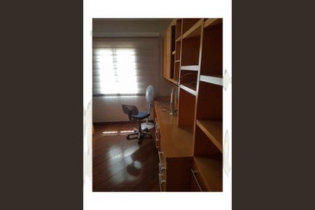 Casa à venda com 5 quartos, 600m² em Vila Antonieta, São Paulo