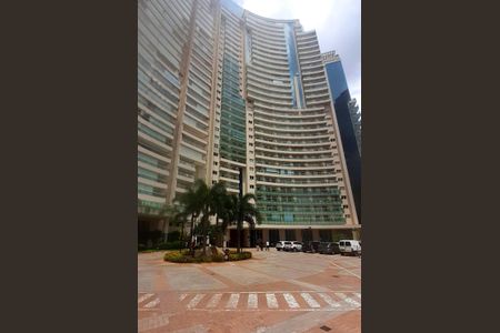 Apartamento à venda com 105m², 3 quartos e 2 vagasFachada