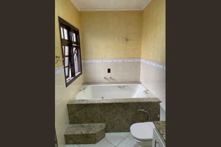 Casa à venda com 225m², 3 quartos e 3 vagas