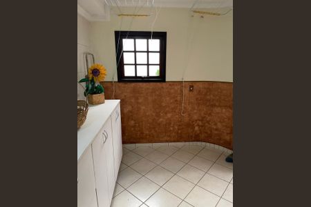 Casa à venda com 225m², 3 quartos e 3 vagas