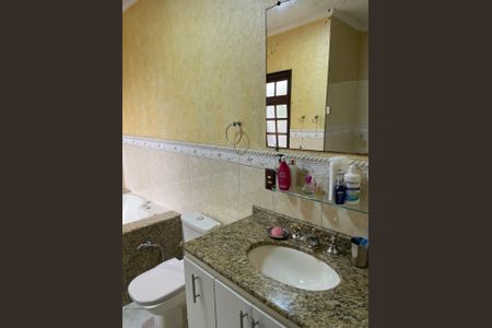 Casa à venda com 225m², 3 quartos e 3 vagas