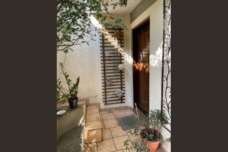 Casa à venda com 225m², 3 quartos e 3 vagas