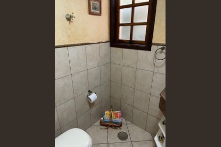 Casa à venda com 225m², 3 quartos e 3 vagas