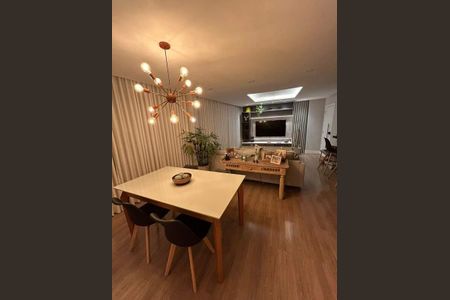 Apartamento à venda com 138m², 4 quartos e 1 vaga