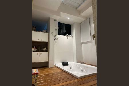 Apartamento à venda com 138m², 4 quartos e 1 vaga