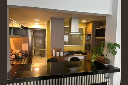 Apartamento à venda com 138m², 4 quartos e 1 vaga