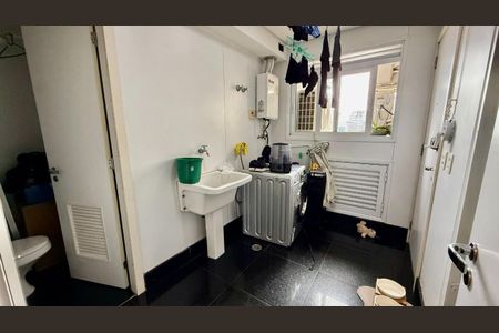 Apartamento à venda com 180m², 3 quartos e 4 vagas
