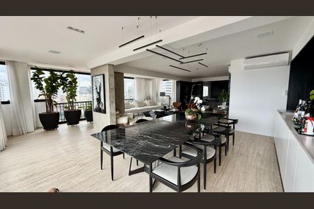 Apartamento à venda com 180m², 3 quartos e 4 vagas