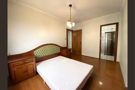 Casa à venda com 3 quartos, 240m² em Jardim Sao Caetano, São Caetano do Sul