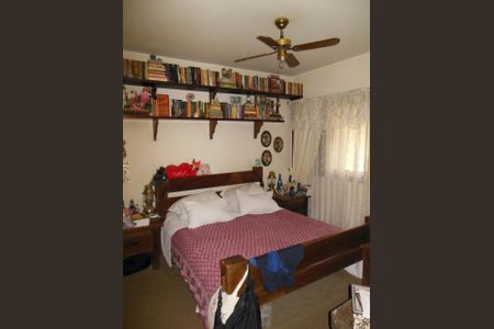 Casa à venda com 3 quartos, 301m² em Jardim Vitoria Regia (Zona Oeste), São Paulo