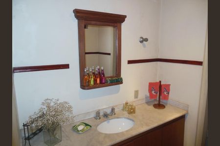 Casa à venda com 301m², 3 quartos e 3 vagas