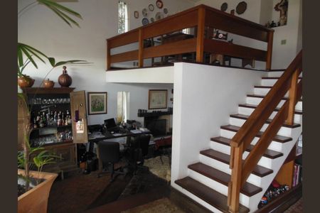 Casa à venda com 301m², 3 quartos e 3 vagas