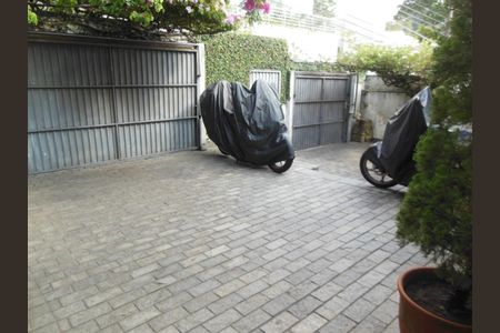 Casa à venda com 301m², 3 quartos e 3 vagas