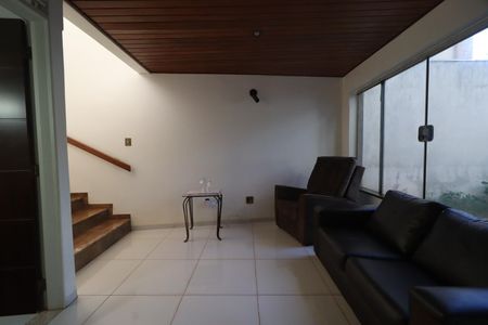 Casa para alugar com 500m², 4 quartos e 3 vagasSala 1