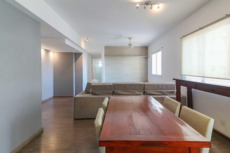 Apartamento para alugar com 109m², 2 quartos e 2 vagasSala