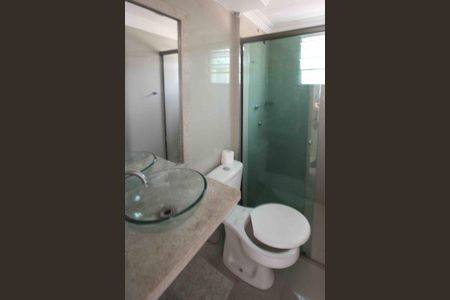 Apartamento à venda com 48m², 2 quartos e 1 vaga Apartamento à venda com 48m², 2 quartos e 1 vagaBanheiro