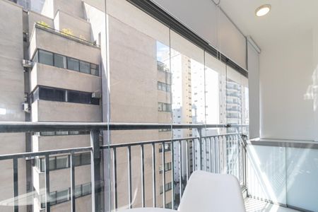 Varanda de kitnet/studio para alugar com 1 quarto, 25m² em Indianópolis, São Paulo