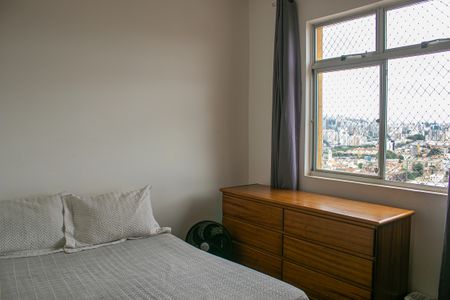 Apartamento à venda com 100m², 4 quartos e 1 vagaQuarto 3