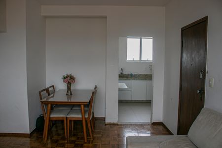 Sala de apartamento à venda com 4 quartos, 100m² em Lagoinha, Belo Horizonte