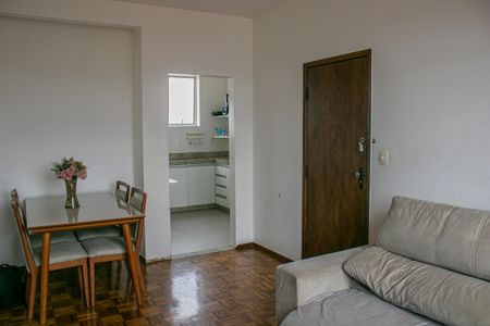 Sala de apartamento à venda com 4 quartos, 100m² em Lagoinha, Belo Horizonte