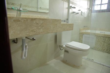 Casa para alugar com 200m², 3 quartos e 6 vagasBanheiro Suíte 1 