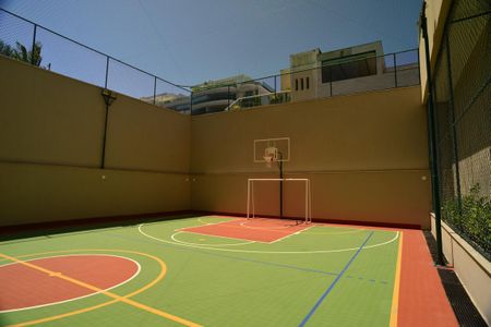 Apartamento à venda com 307m², 4 quartos e 5 vagasÁrea Comum - Quadra Poliesportiva