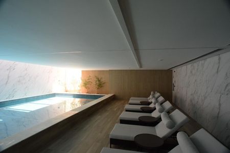 Apartamento à venda com 307m², 4 quartos e 5 vagasÁrea Comum - Piscina Aquecida