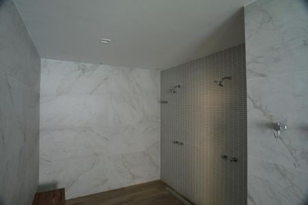 Apartamento à venda com 307m², 4 quartos e 5 vagasÁrea Comum - Sauna a Vapor