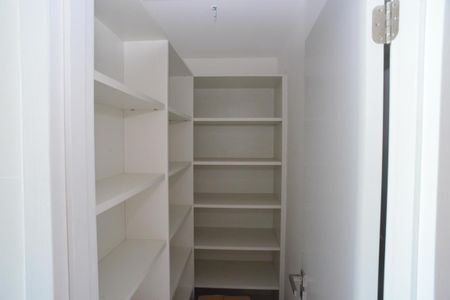 Apartamento à venda com 307m², 4 quartos e 5 vagasDespensa