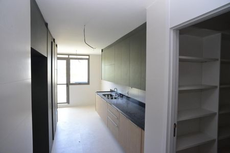 Apartamento à venda com 307m², 4 quartos e 5 vagasCozinha