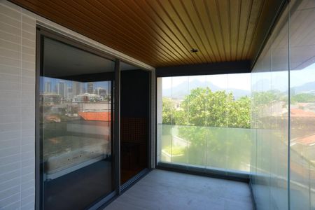 Apartamento à venda com 307m², 4 quartos e 5 vagasVaranda Suíte Principal