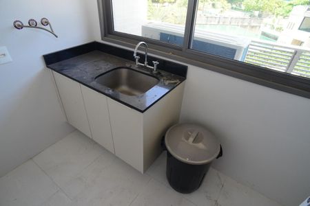 Apartamento à venda com 307m², 4 quartos e 5 vagasÁrea de Serviço