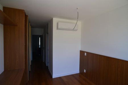 Apartamento à venda com 307m², 4 quartos e 5 vagasSuíte 3